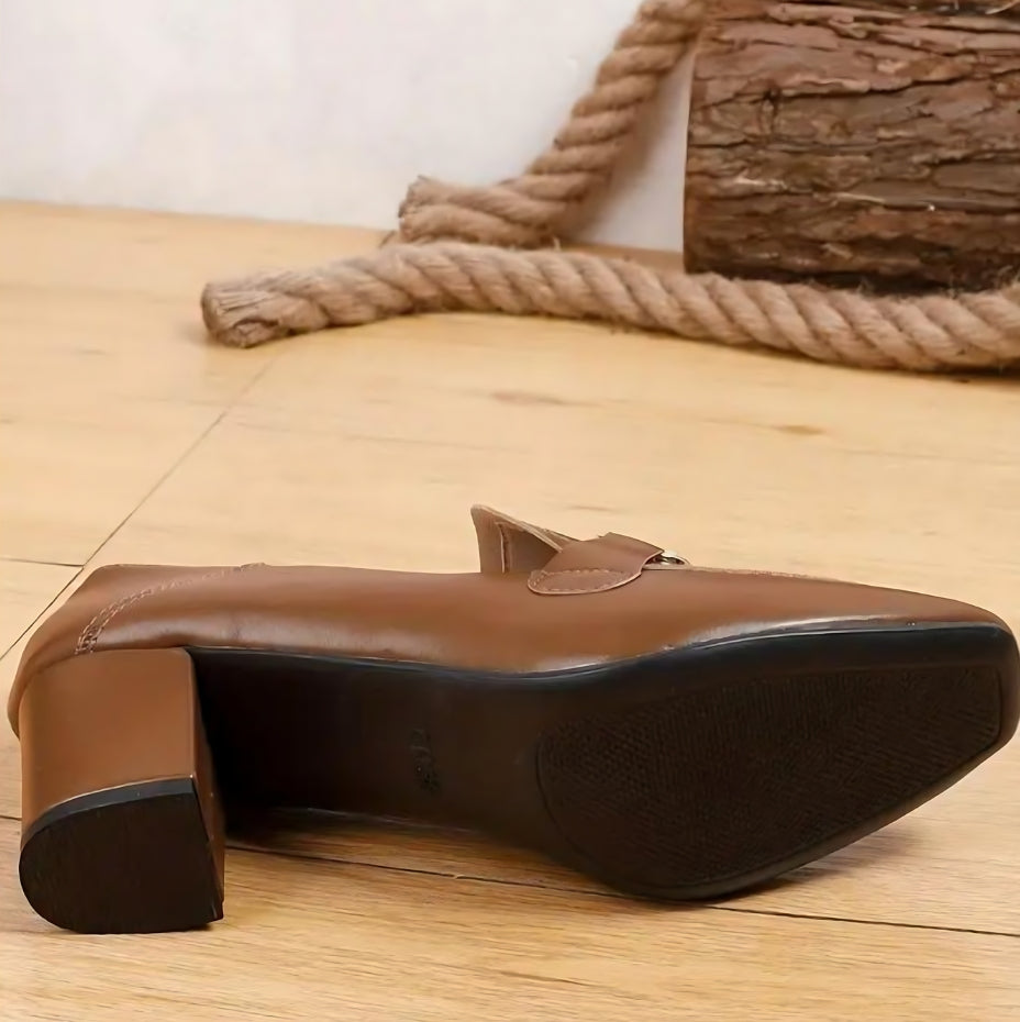 Women's Vintage Leather Loafers with Heels and Chains