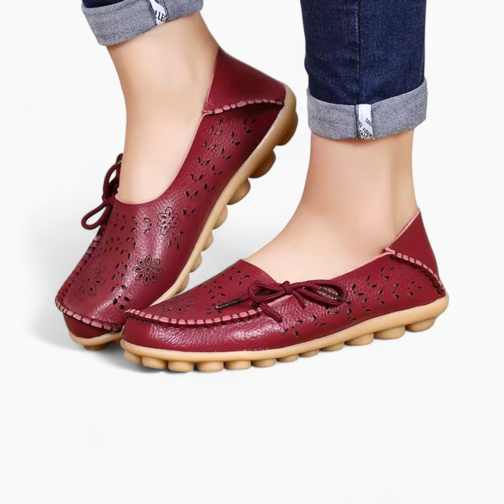 Women's Soft and Perforated Flat Loafers with Floral Patterns