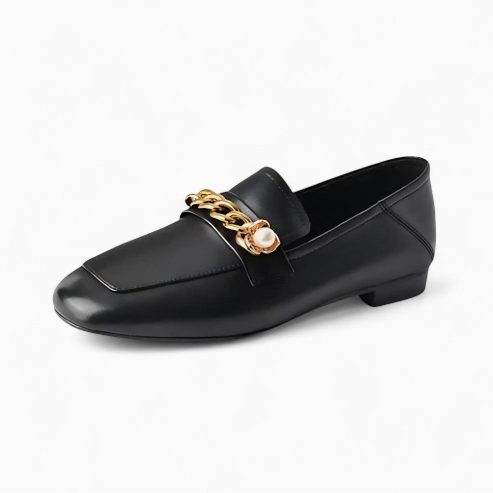 Patent Leather Loafers with Small Heels and Chain