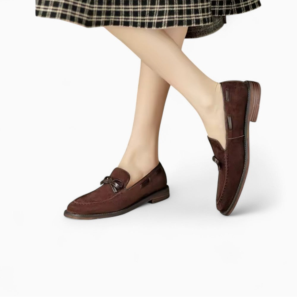 Retro Style Leather Heeled Loafers for Women