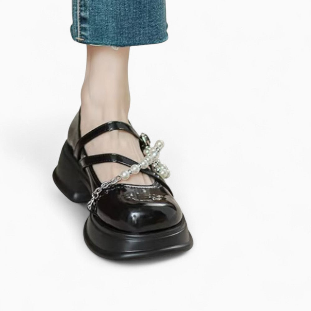 Thick Sole Loafers with Chain and Pearls