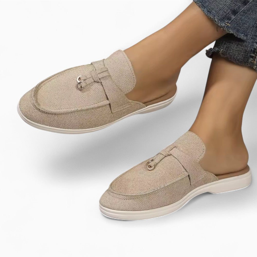 Tassel Loafers with Contrast Effect in Two Materials