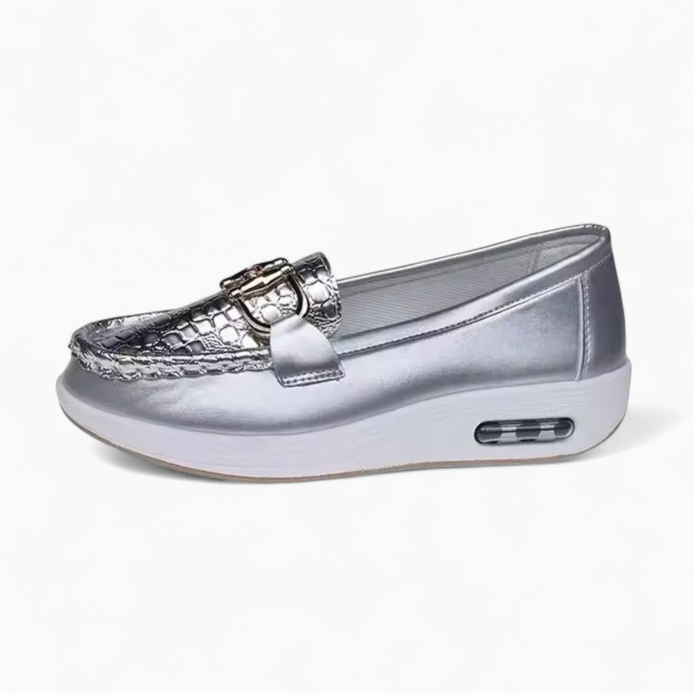 Women's Open-Toe Loafers with Crocodile Leather Effect and Gold Chain Wedge